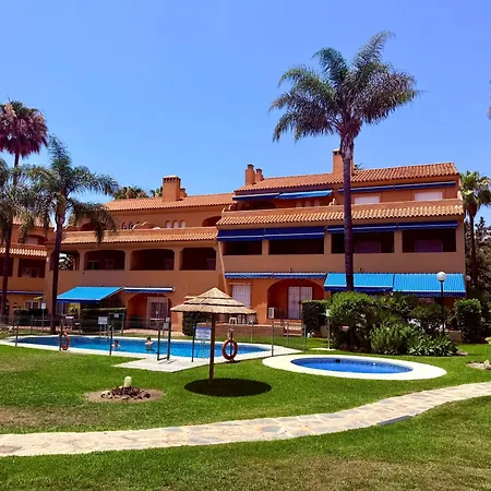 Lägenhet No10 - Beachfront Close To Port, 2 Bedroom, 2 Bathroom, Sleeps 5