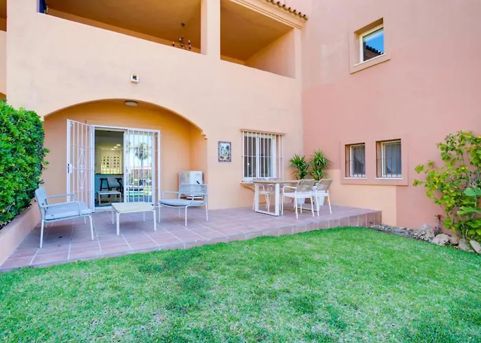 No10 - Beachfront Close To Port, 2 Bedroom, 2 Bathroom, Sleeps 5 Apartamento *