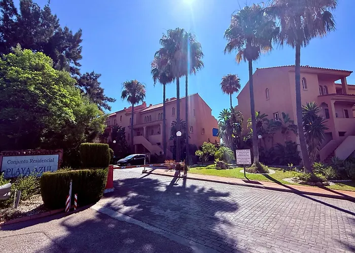 Apartamento No10 - Beachfront Close To Port, 2 Bedroom, 2 Bathroom, Sleeps 5 *