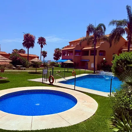No10 - Beachfront Close To Port, 2 Bedroom, 2 Bathroom, Sleeps 5