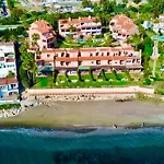 No10 - Beachfront Close To Port, 2 Bedroom, 2 Bathroom, Sleeps 5 Appartement Estepona